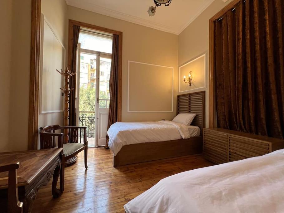 Authentic 3Br Apartment In Downtown, Cairo Exterior foto